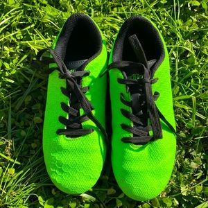 BOM – KINTA green with black sports shoe size 33